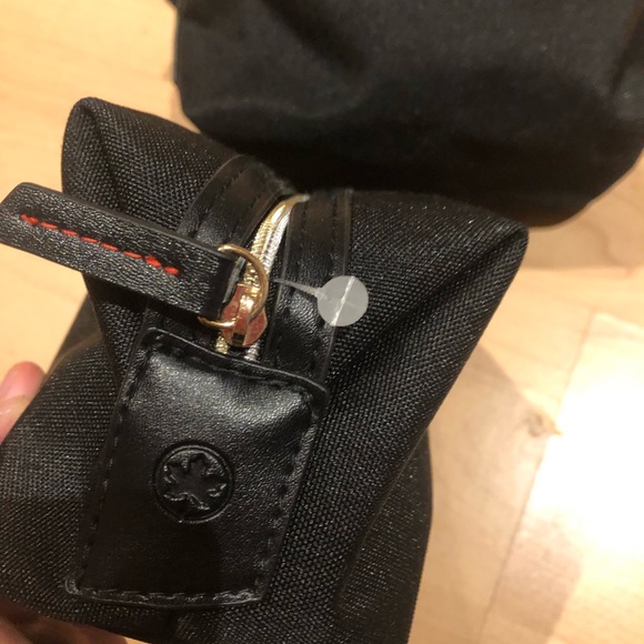 Air canada amenties set - Picture 2 of 3